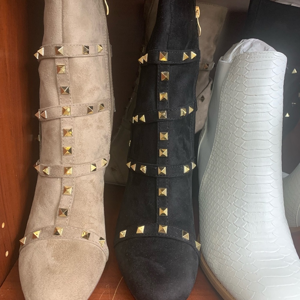 NIB Taupe Studded Pointy Toe Stiletto Booties - Picture 3 of 5